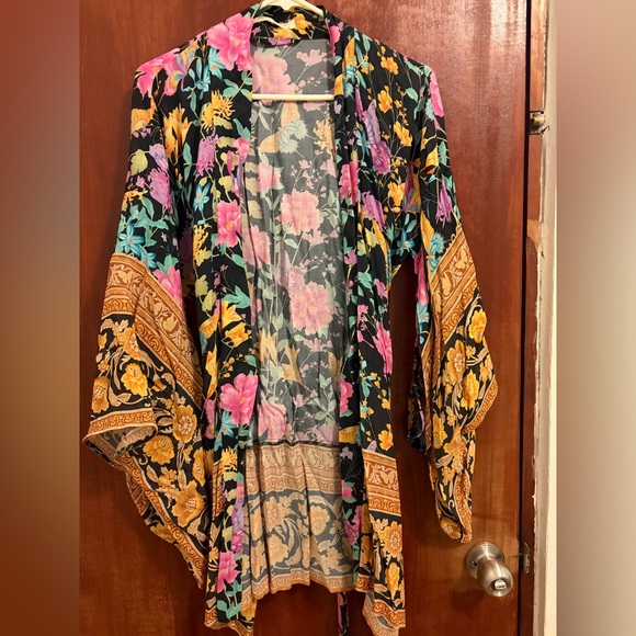 Spell Butterfly Short Kimono Robe - Picture 3 of 7
